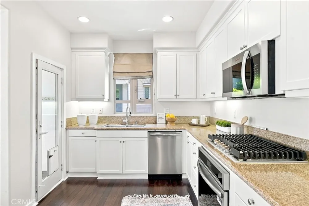 5410 W 149th Place #16 Hawthorne, CA 90250