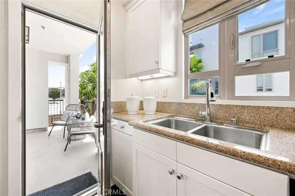 5410 W 149th Place #16 Hawthorne, CA 90250