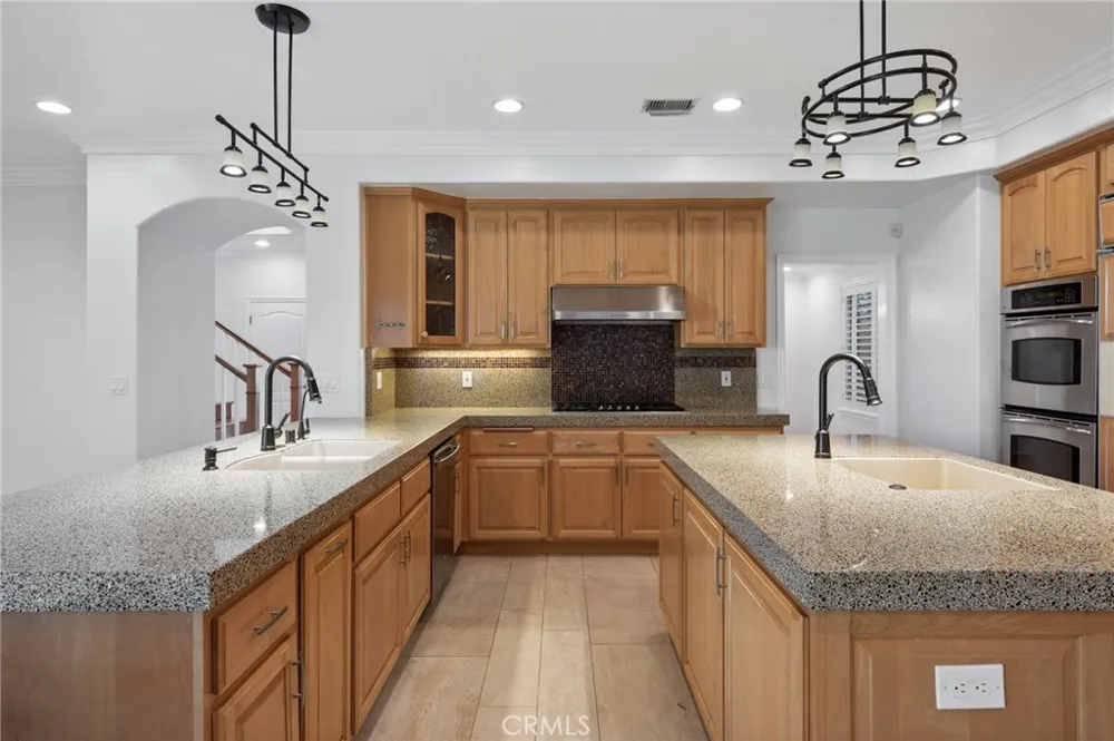 1201 17th Manhattan Beach, CA 90266