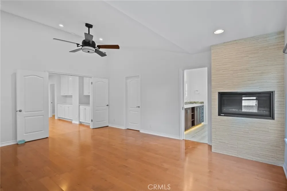 1201 17th Manhattan Beach, CA 90266