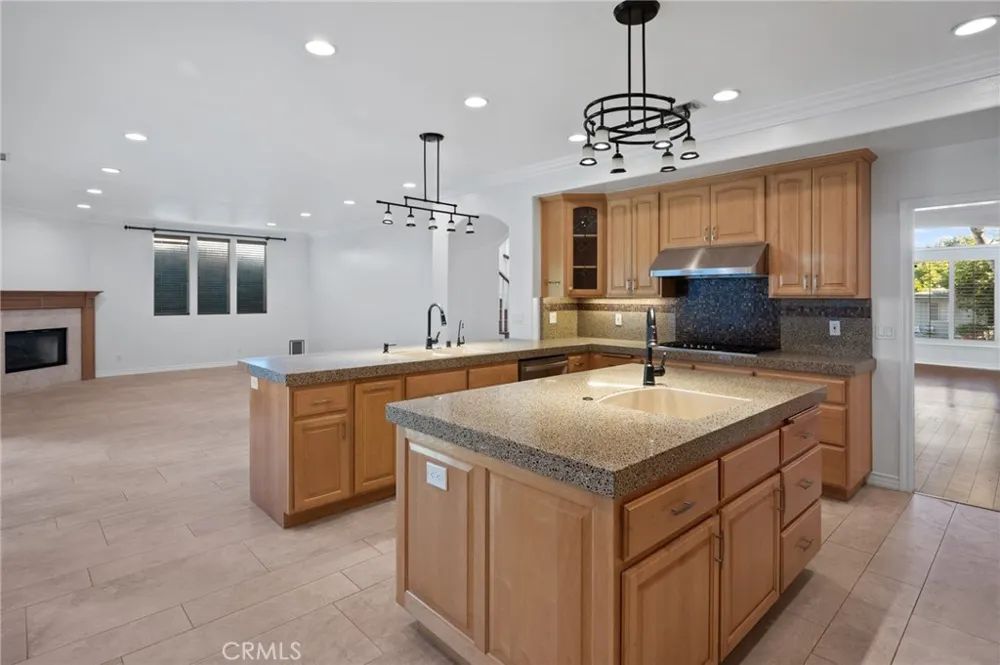 1201 17th Manhattan Beach, CA 90266
