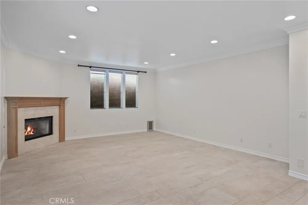 1201 17th Manhattan Beach, CA 90266