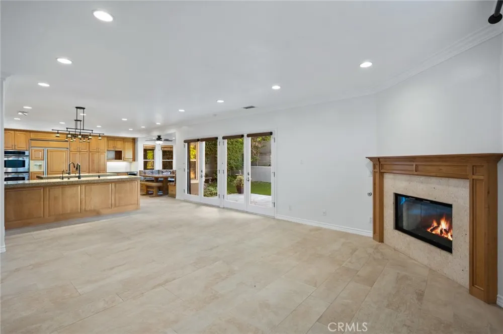 1201 17th Manhattan Beach, CA 90266