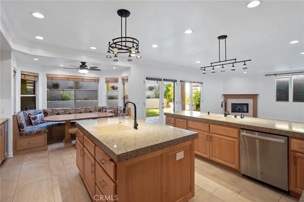 1201 17th Manhattan Beach, CA 90266