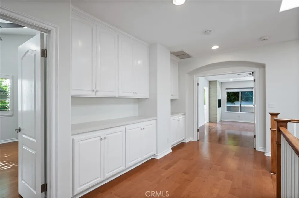 1201 17th Manhattan Beach, CA 90266