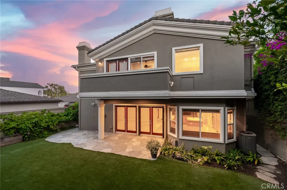 1201 17th Manhattan Beach, CA 90266