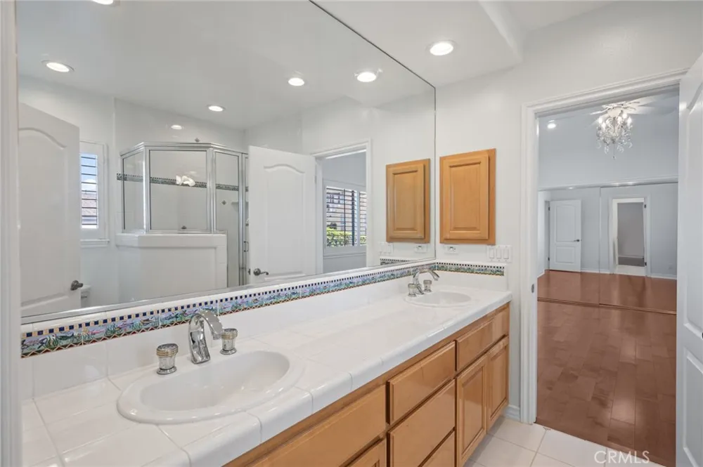 1201 17th Manhattan Beach, CA 90266