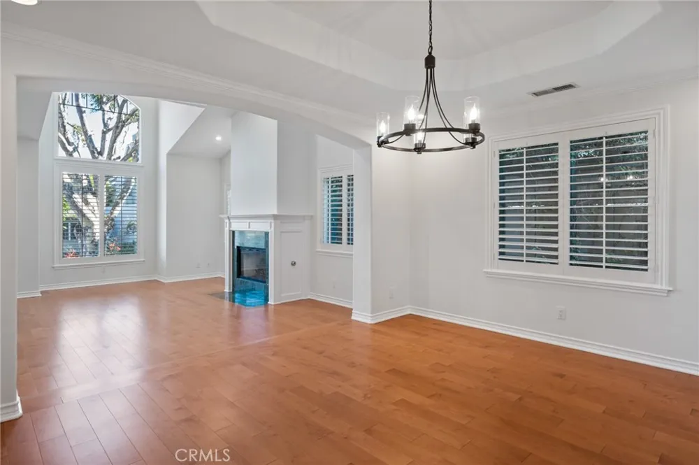 1201 17th Manhattan Beach, CA 90266