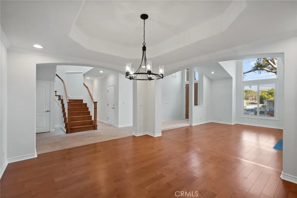 1201 17th Manhattan Beach, CA 90266