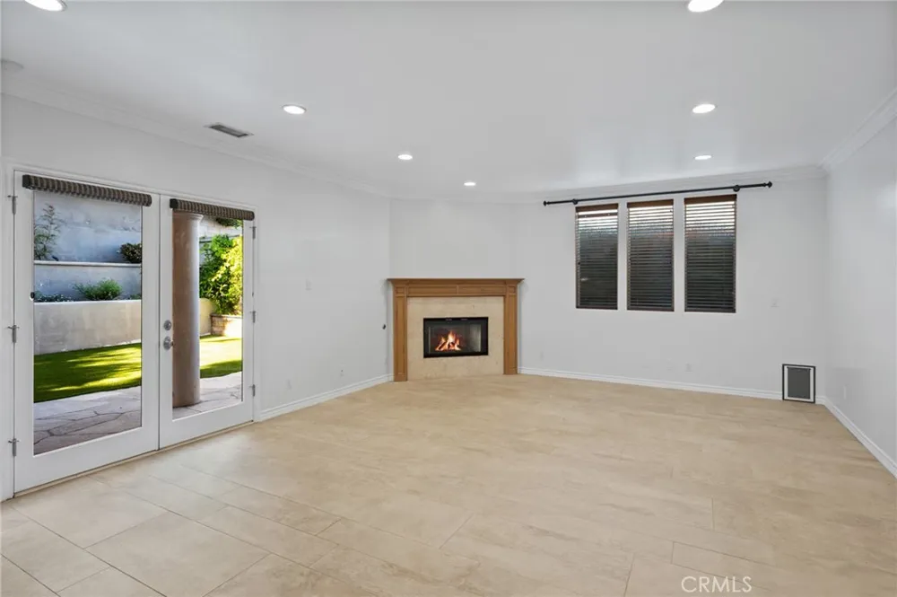 1201 17th Manhattan Beach, CA 90266