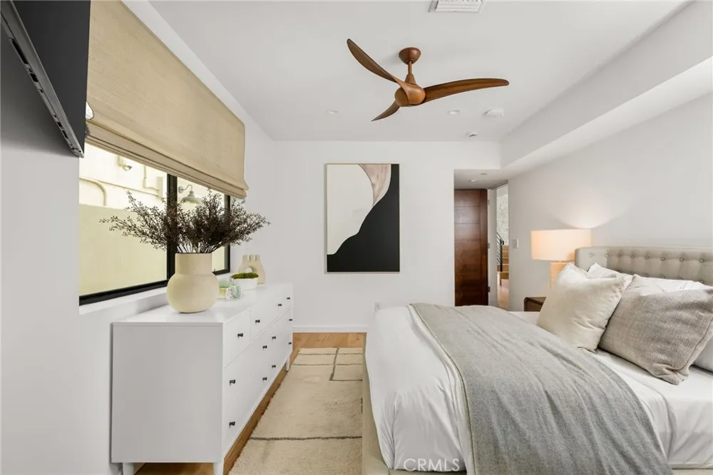 232 6th Street Manhattan Beach, CA 90266