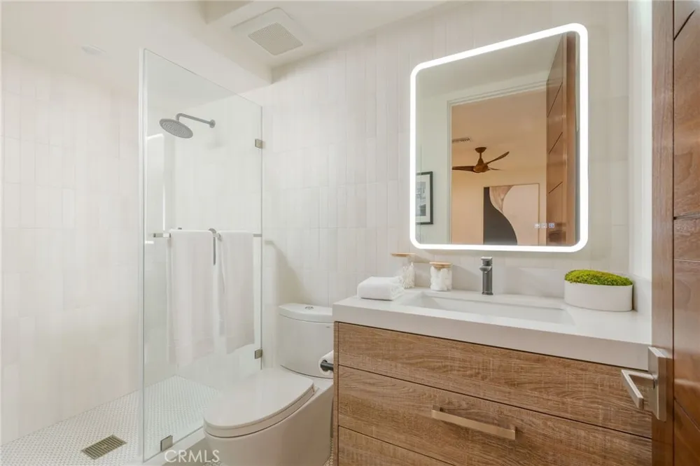 232 6th Street Manhattan Beach, CA 90266