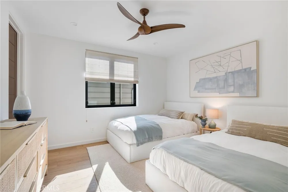 232 6th Street Manhattan Beach, CA 90266