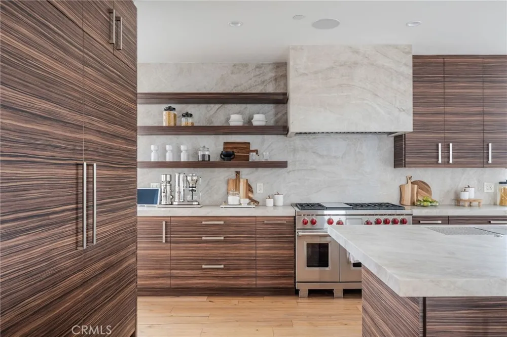 232 6th Street Manhattan Beach, CA 90266