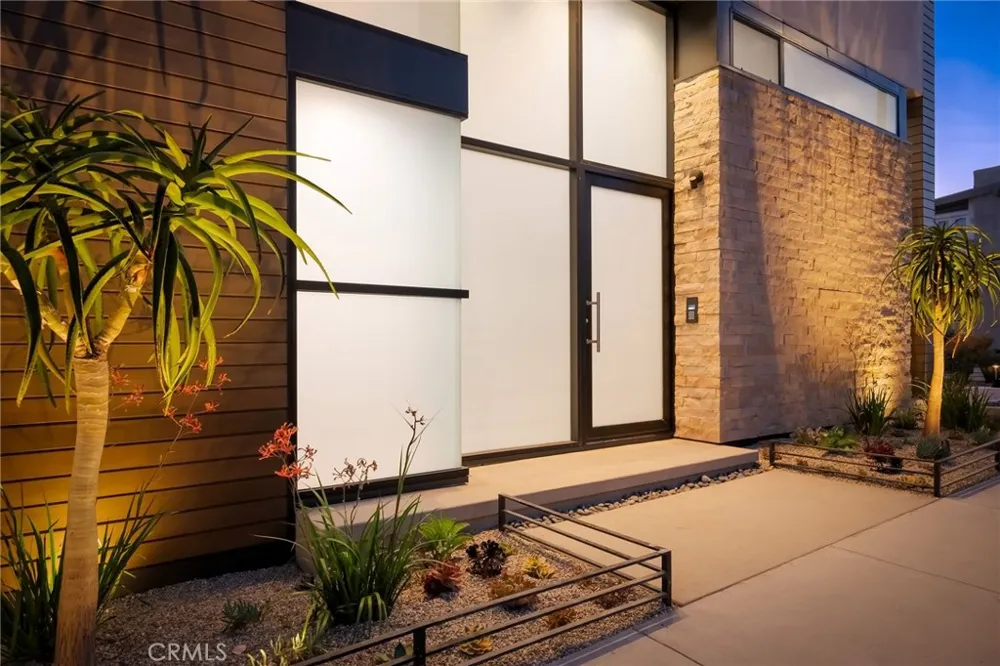 232 6th Street Manhattan Beach, CA 90266