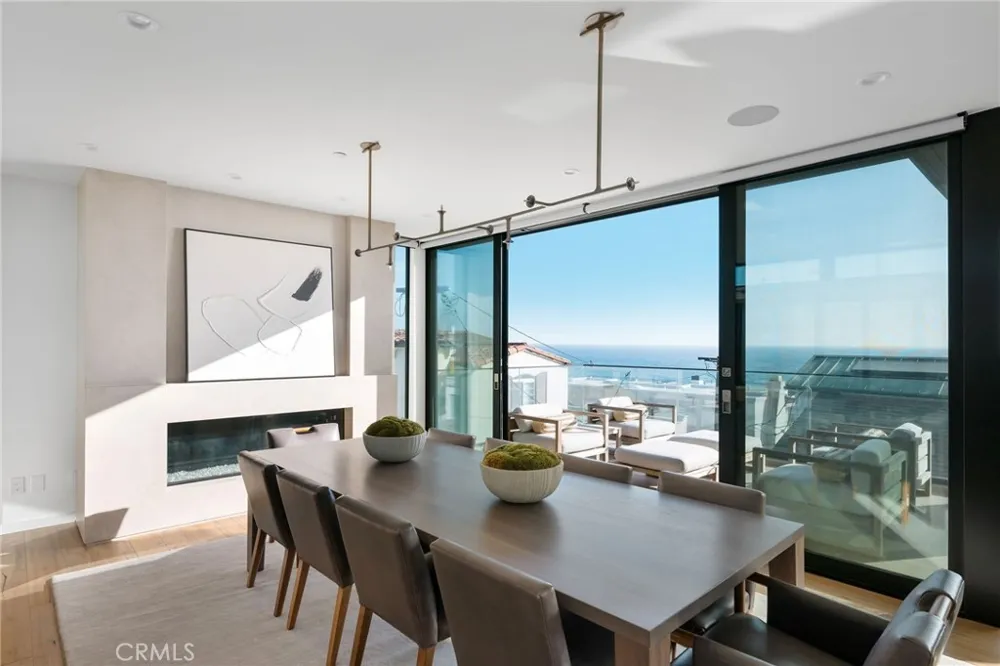 232 6th Street Manhattan Beach, CA 90266