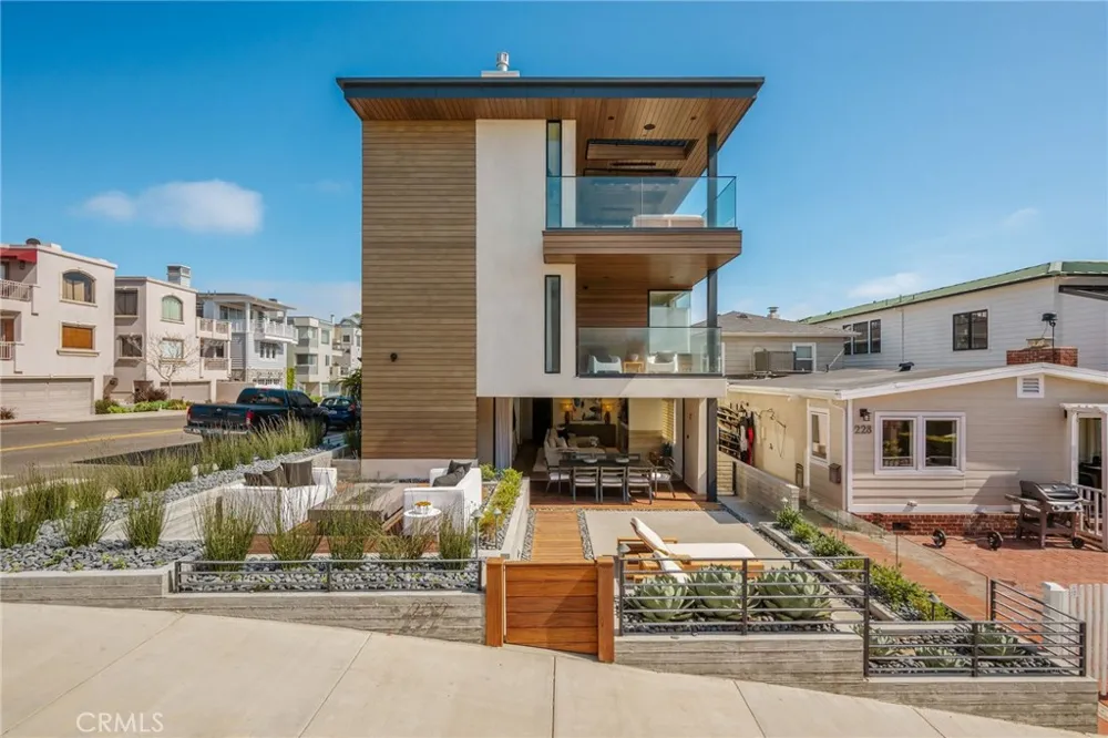 232 6th Street Manhattan Beach, CA 90266