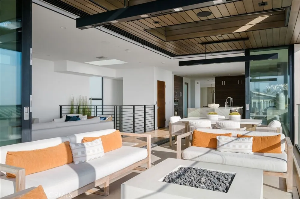 232 6th Street Manhattan Beach, CA 90266