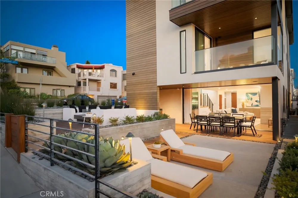 232 6th Street Manhattan Beach, CA 90266
