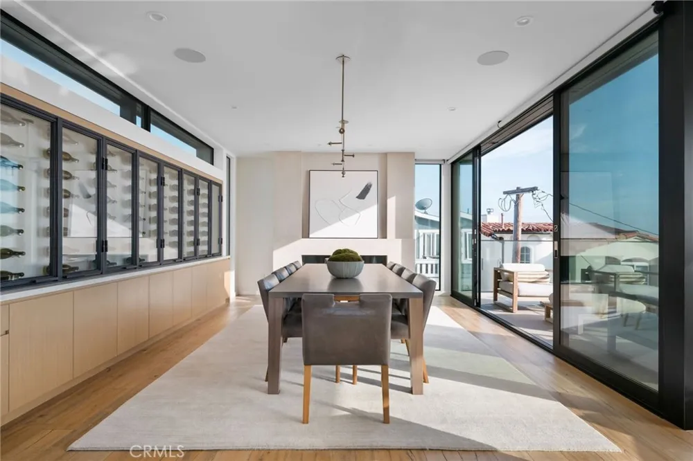 232 6th Street Manhattan Beach, CA 90266