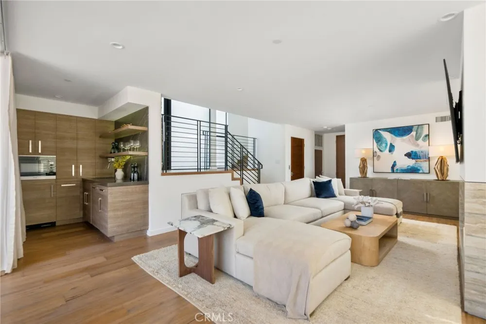 232 6th Street Manhattan Beach, CA 90266
