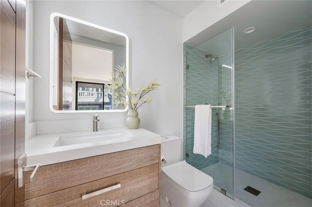 232 6th Street Manhattan Beach, CA 90266