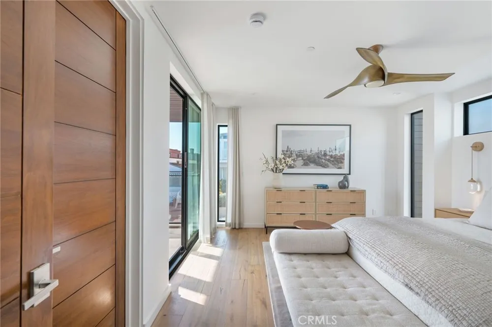 232 6th Street Manhattan Beach, CA 90266
