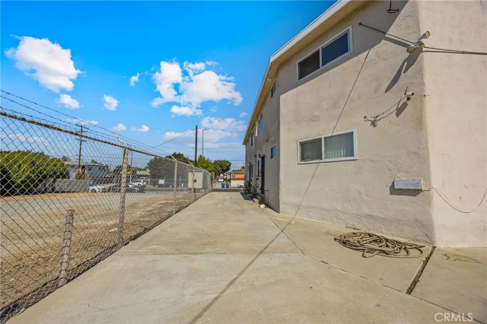 1445 Wilmington Wilmington, CA 90744