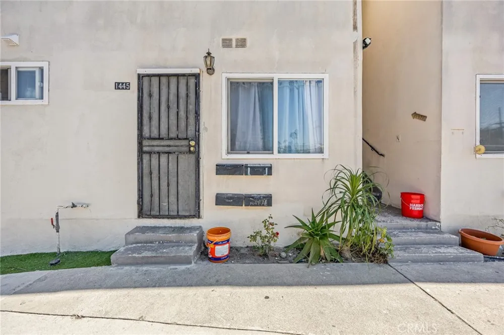 1445 Wilmington Wilmington, CA 90744