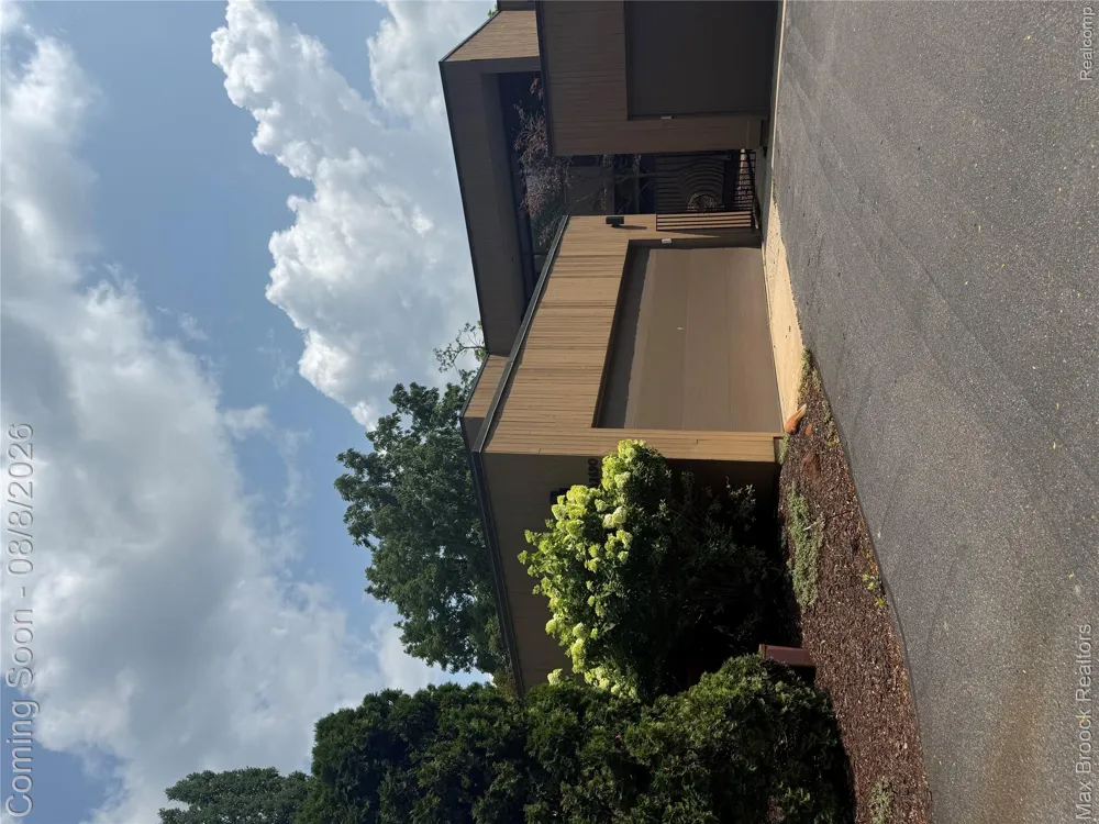 32690 Ravine Drive Franklin Village, MI 48025