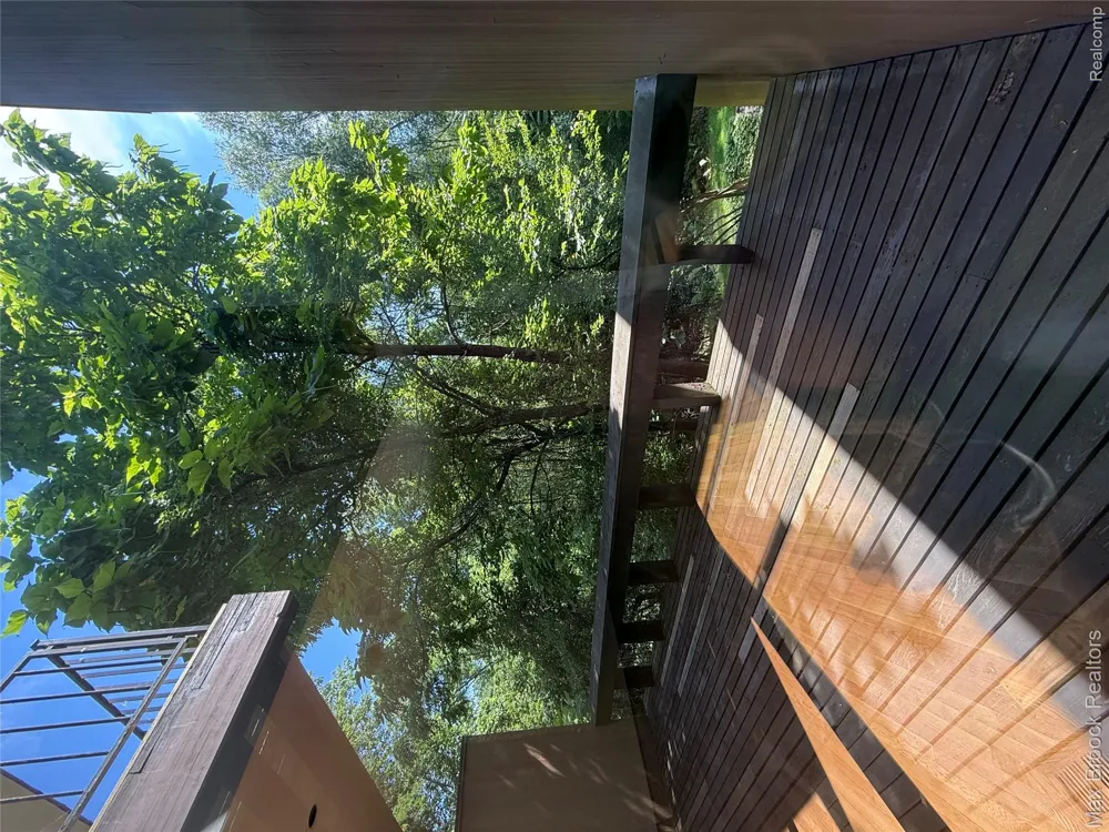32690 Ravine Drive Franklin Village, MI 48025