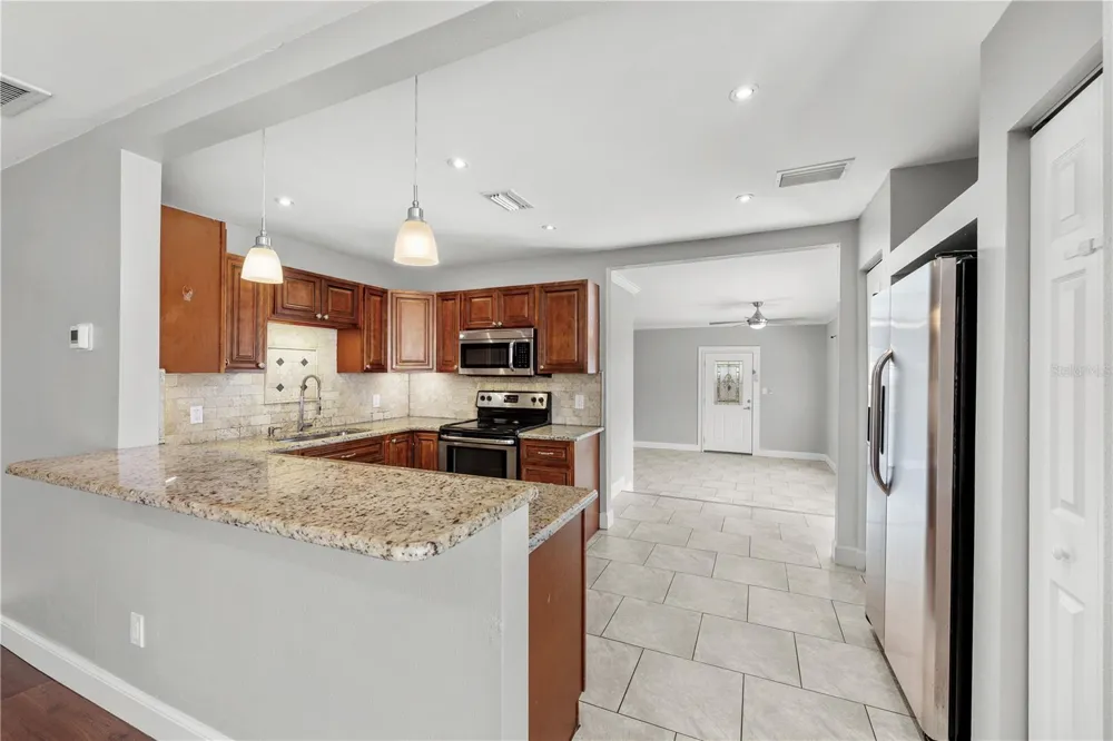 5345 38TH AVENUE St Petersburg, FL 33710