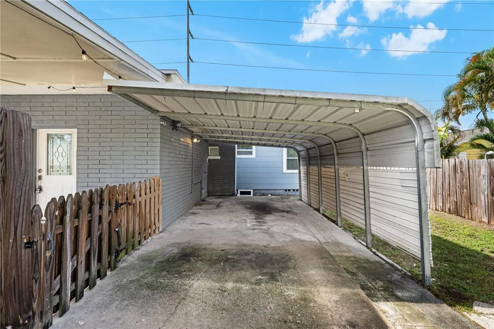 5345 38TH AVENUE St Petersburg, FL 33710