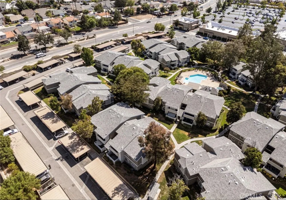 27618 Susan Beth Way Unit G Saugus, CA 91350
