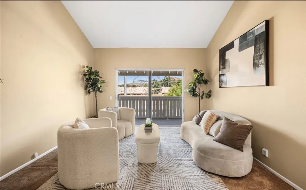 27618 Susan Beth Way Unit G Saugus, CA 91350
