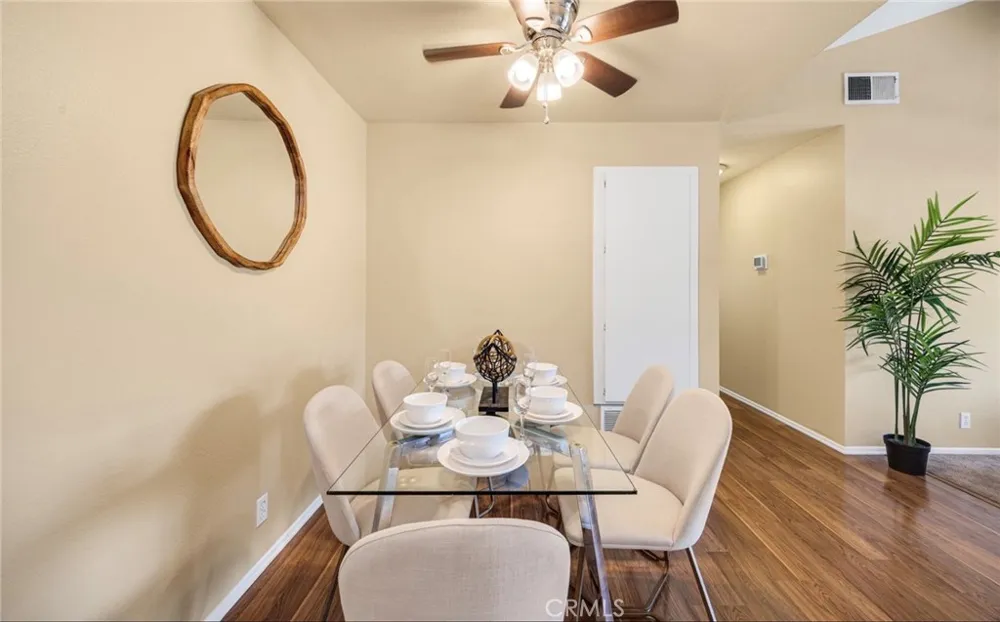27618 Susan Beth Way Unit G Saugus, CA 91350
