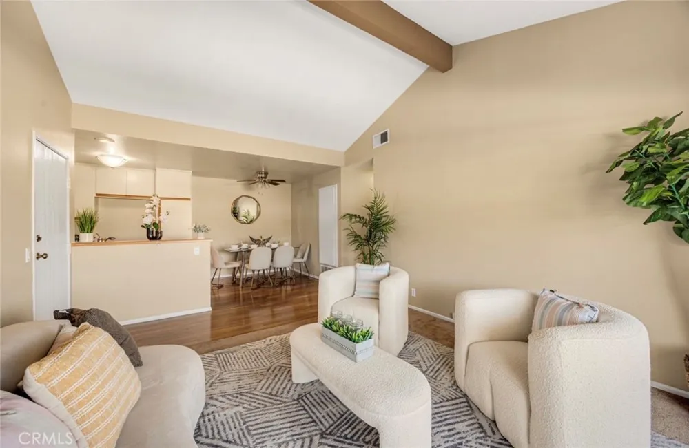 27618 Susan Beth Way Unit G Saugus, CA 91350