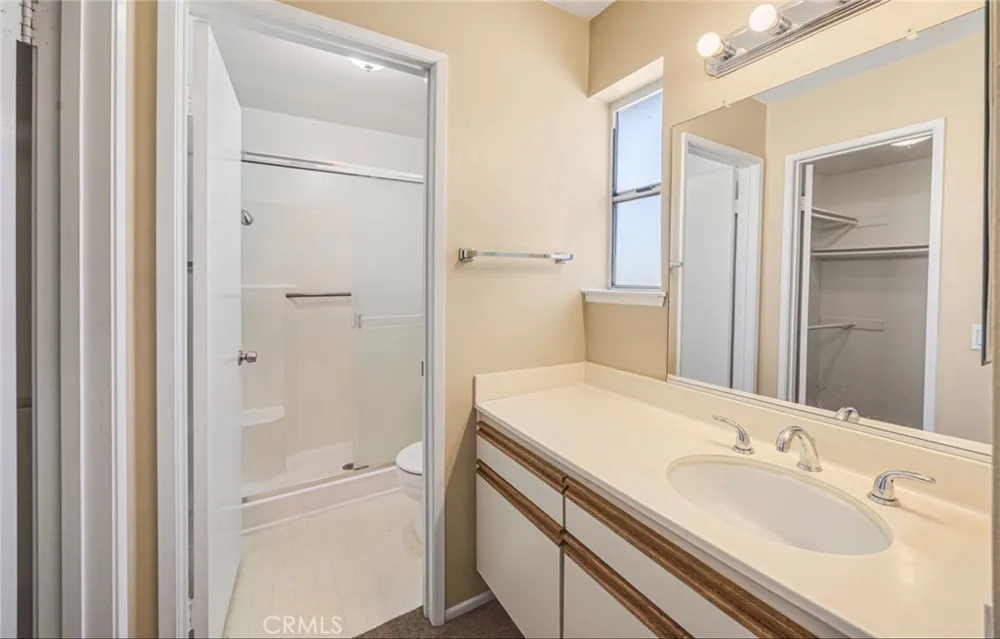 27618 Susan Beth Way Unit G Saugus, CA 91350