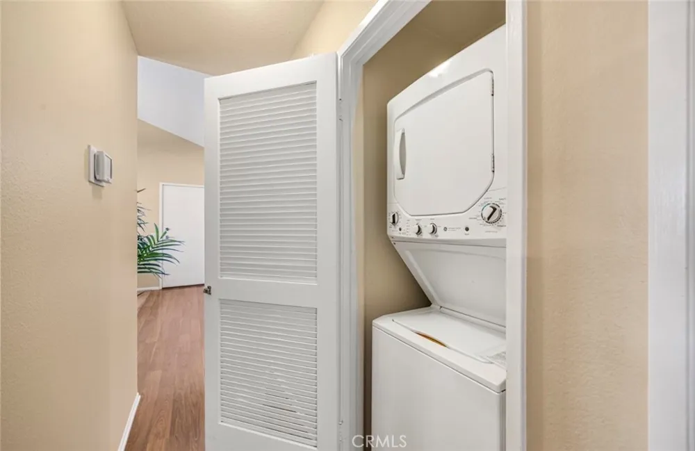 27618 Susan Beth Way Unit G Saugus, CA 91350