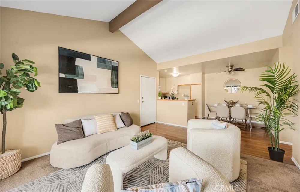 27618 Susan Beth Way Unit G Saugus, CA 91350