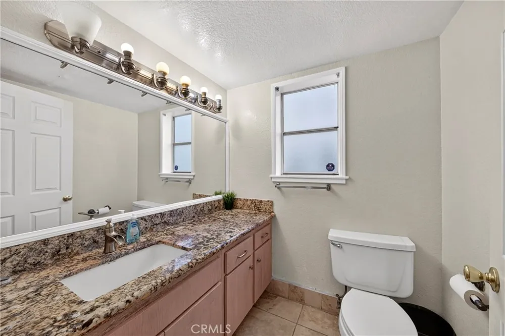 321 W. Queen St. Unit 8 Inglewood, CA 90301