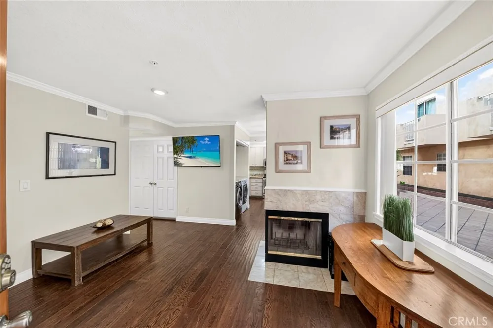 321 W. Queen St. Unit 8 Inglewood, CA 90301