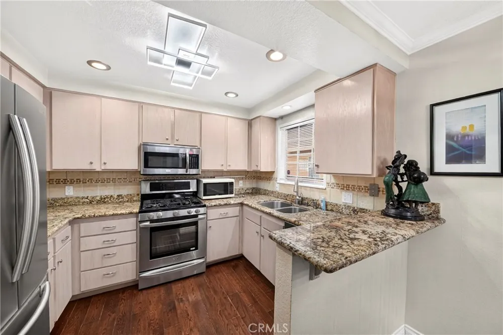 321 W. Queen St. Unit 8 Inglewood, CA 90301