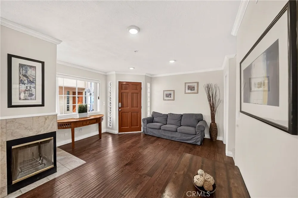 321 W. Queen St. Unit 8 Inglewood, CA 90301
