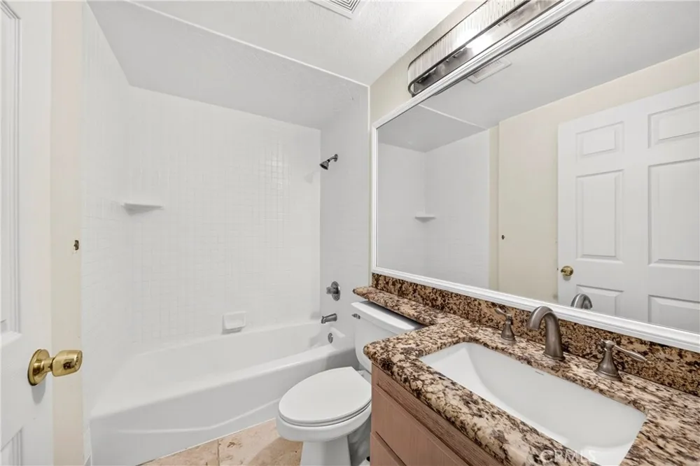 321 W. Queen St. Unit 8 Inglewood, CA 90301