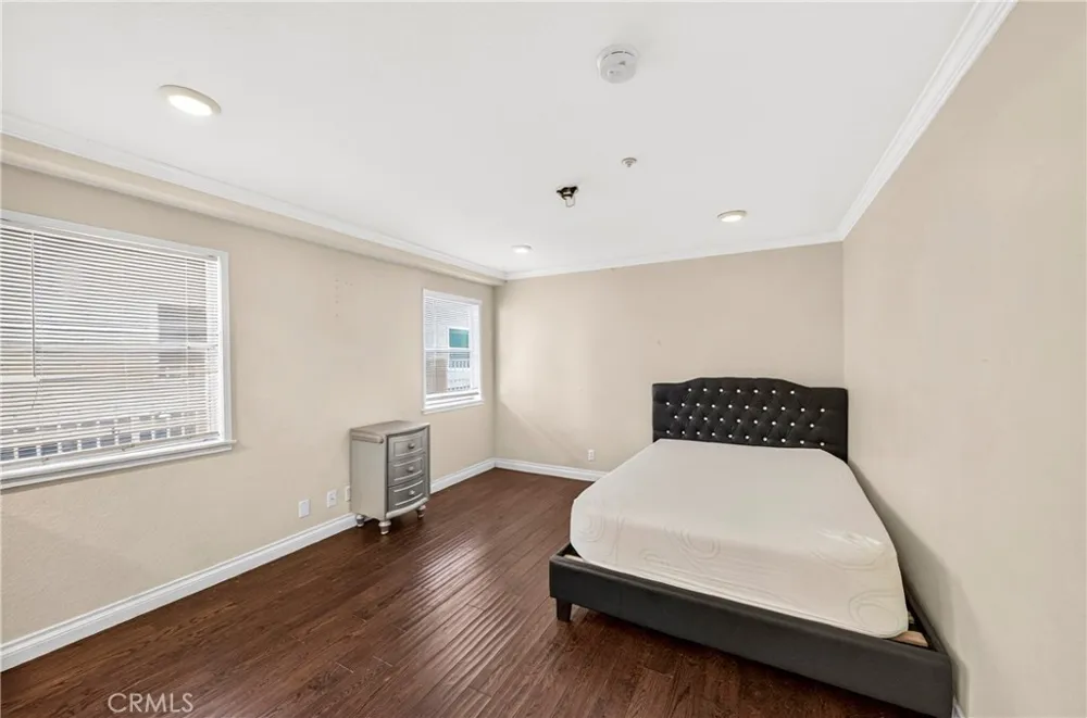 321 W. Queen St. Unit 8 Inglewood, CA 90301
