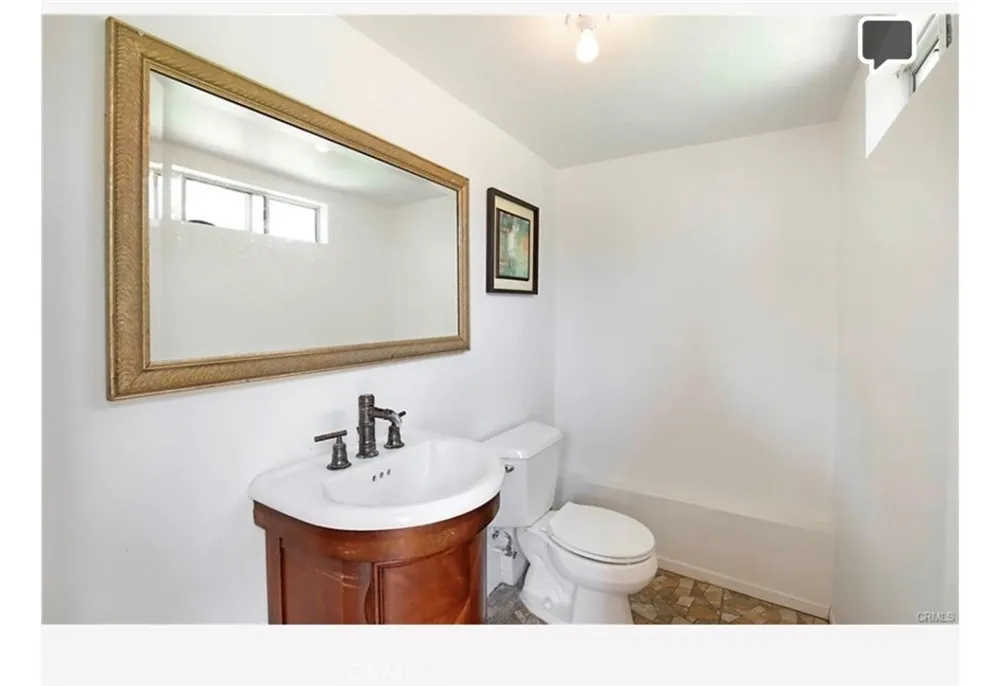 321 W. Queen St. Unit 8 Inglewood, CA 90301