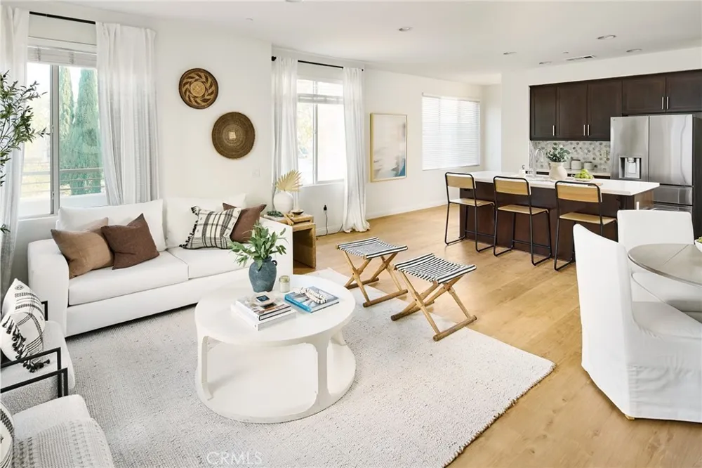 5552 Coral #108 Hawthorne, CA 90250
