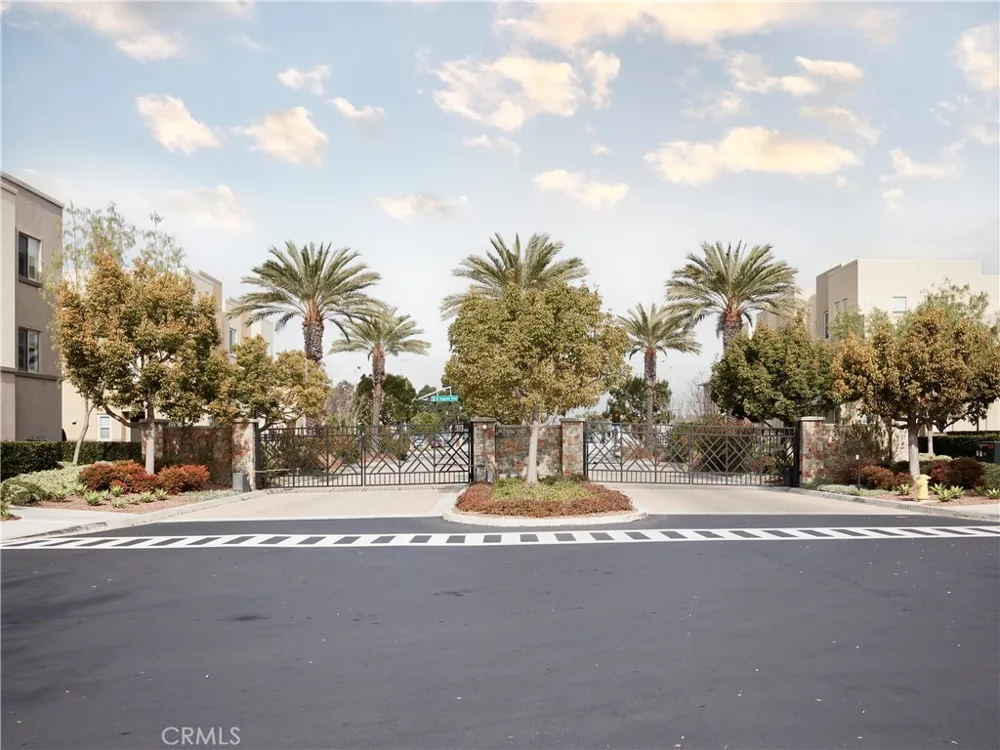 5552 Coral #108 Hawthorne, CA 90250