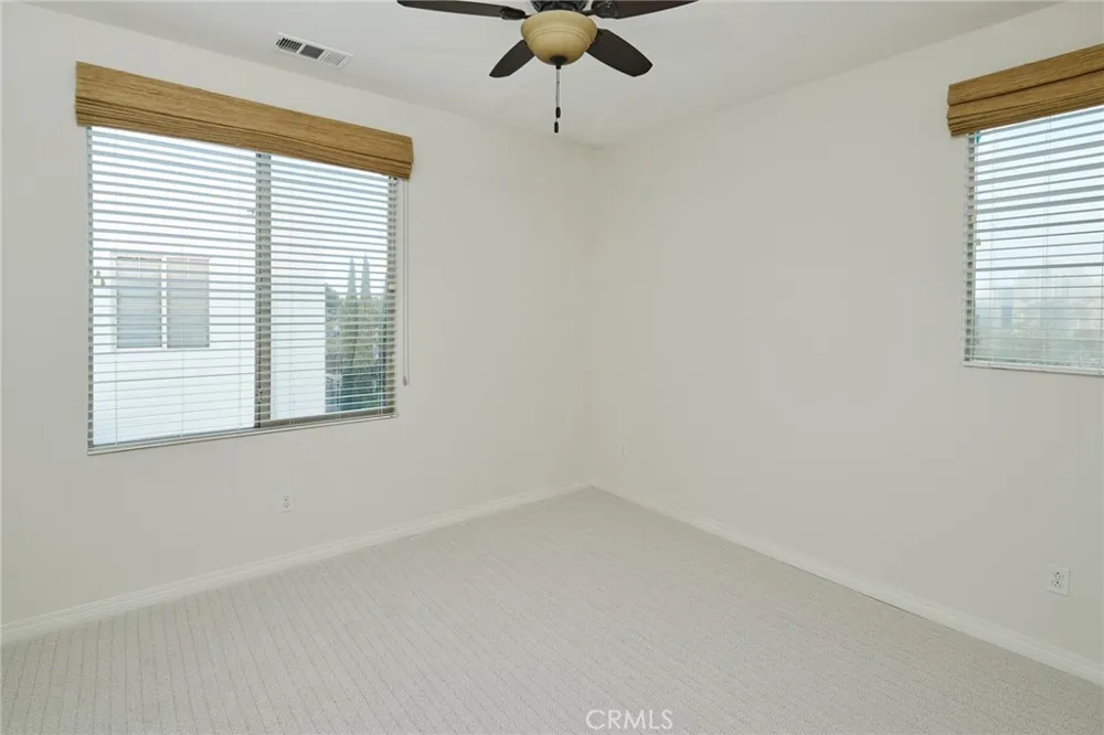 5552 Coral #108 Hawthorne, CA 90250